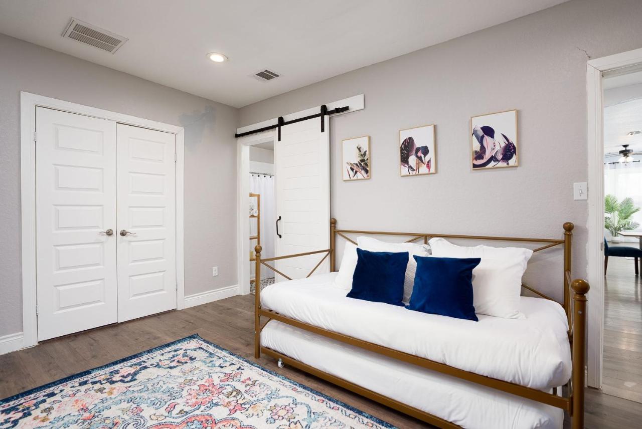 Modern 3 Bed, 2 Bath Home Minutes To Downtown & Alamodome Σαν Αντόνιο Εξωτερικό φωτογραφία