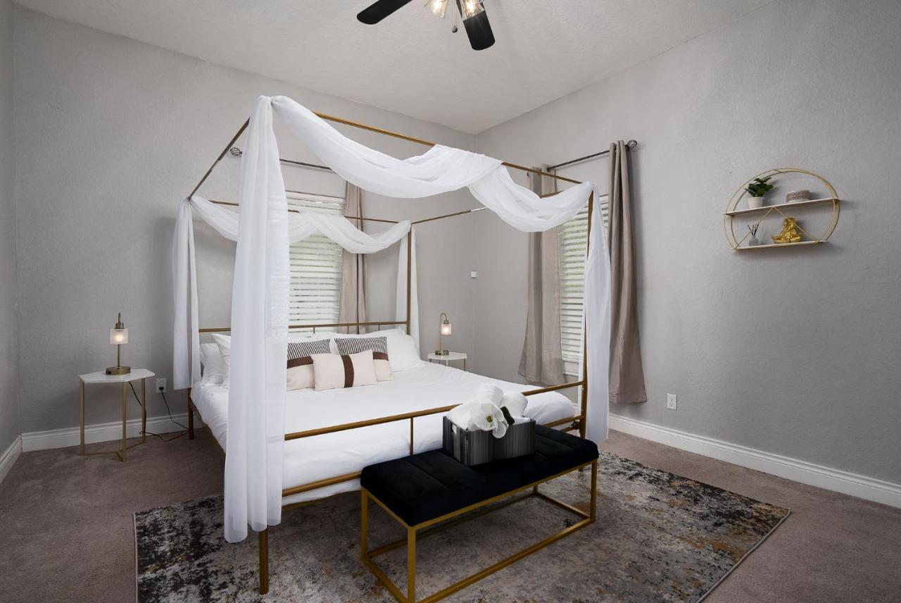 Modern 3 Bed, 2 Bath Home Minutes To Downtown & Alamodome Σαν Αντόνιο Εξωτερικό φωτογραφία