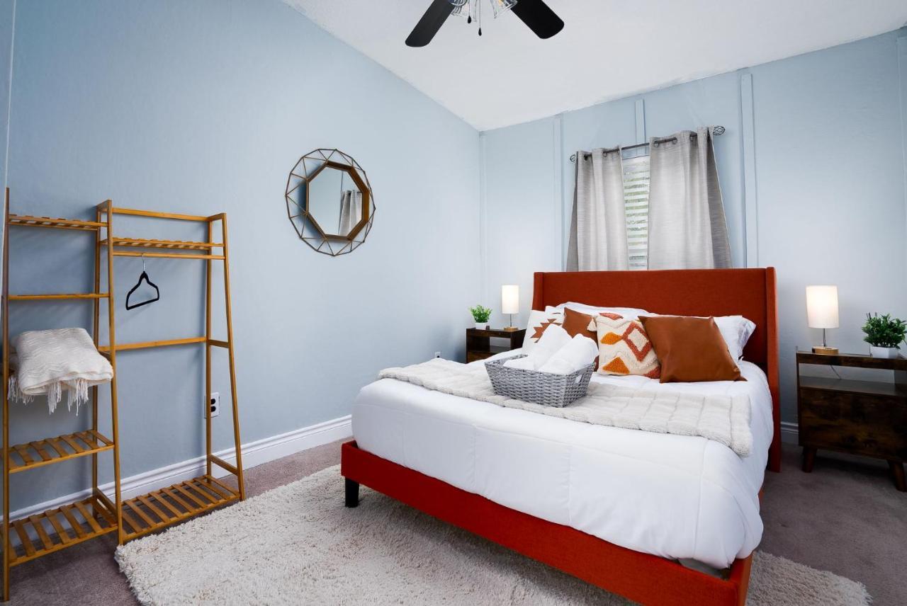 Modern 3 Bed, 2 Bath Home Minutes To Downtown & Alamodome Σαν Αντόνιο Εξωτερικό φωτογραφία
