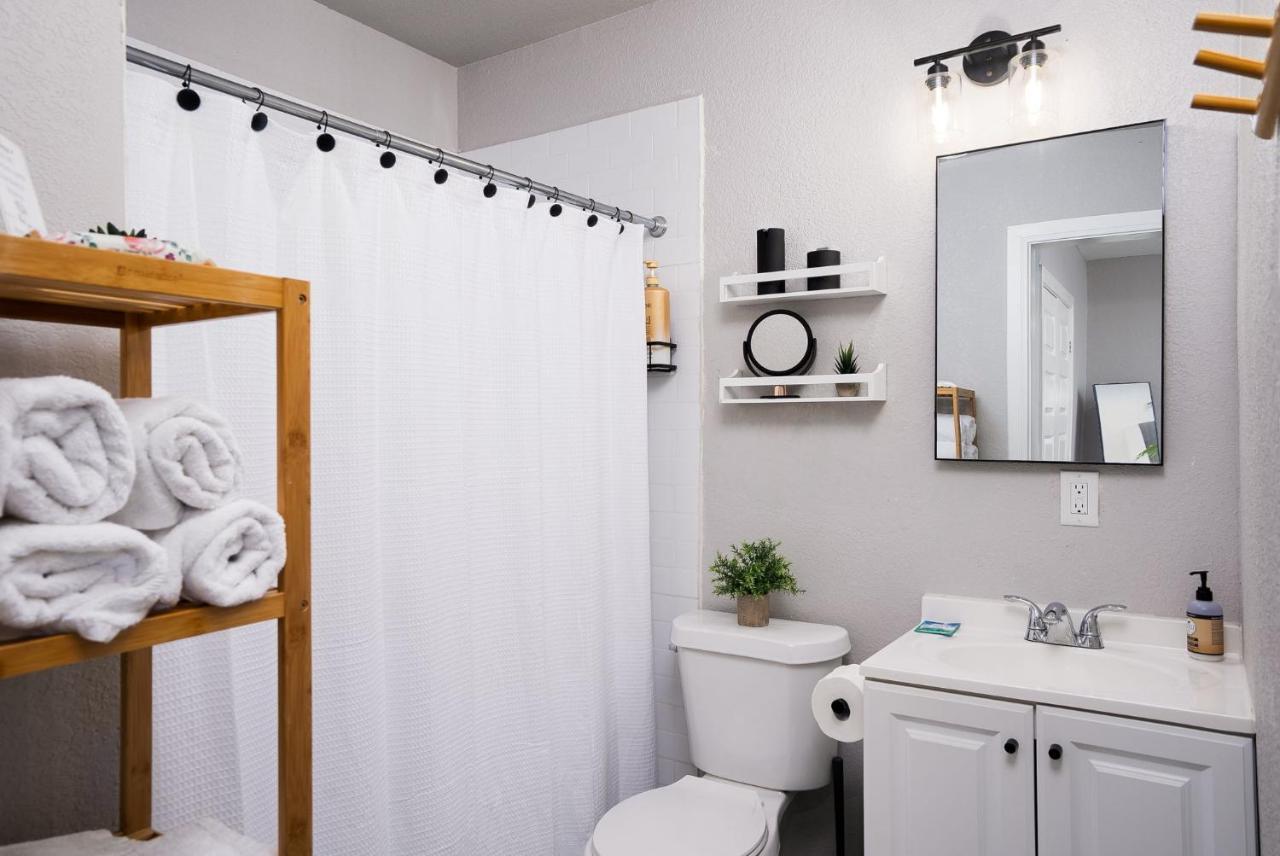 Modern 3 Bed, 2 Bath Home Minutes To Downtown & Alamodome Σαν Αντόνιο Εξωτερικό φωτογραφία